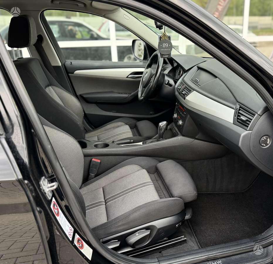 BMW X1 2011 — photo 17