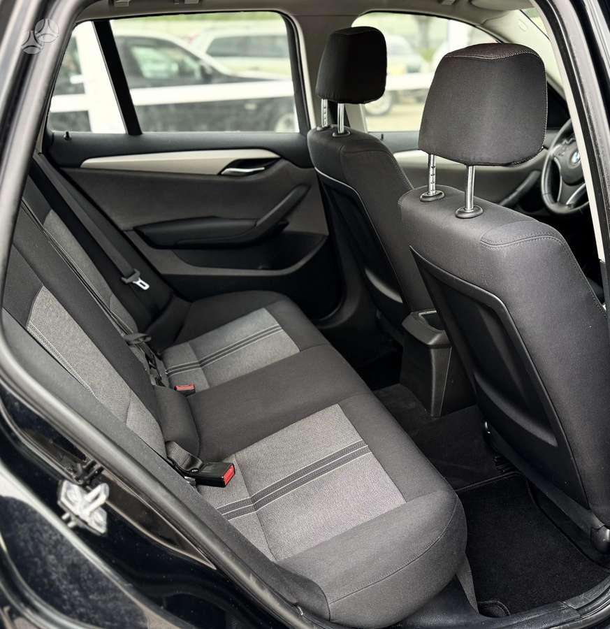 BMW X1 2011 — photo 22