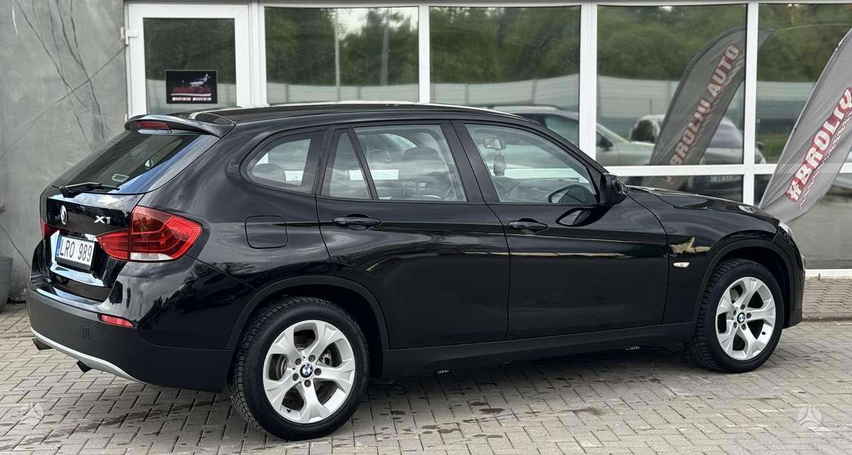 BMW X1 2011 — photo 7