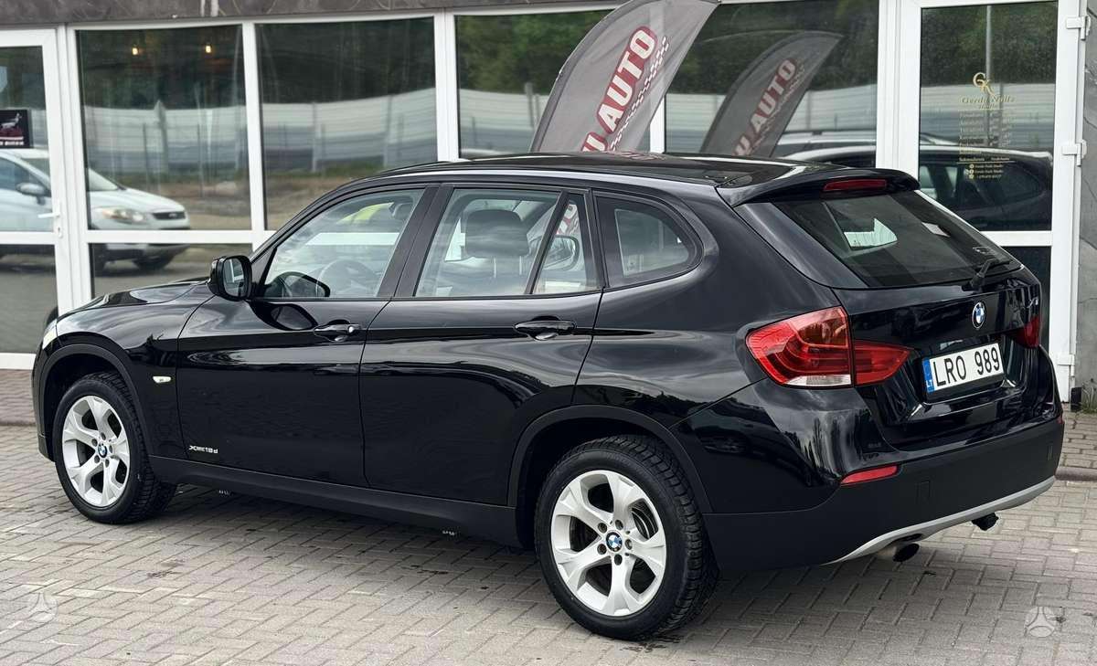 BMW X1 2011 — photo 8