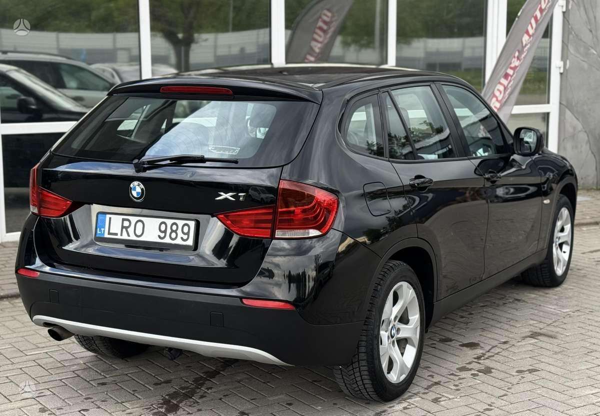 BMW X1 2011 — photo 9