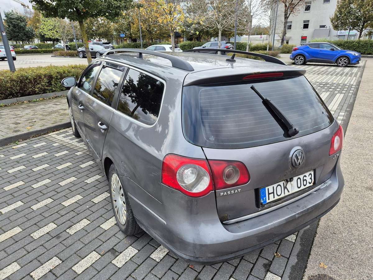 Volkswagen Passat 2006 — двигун 1968 cm³, 136 HP (100kW)