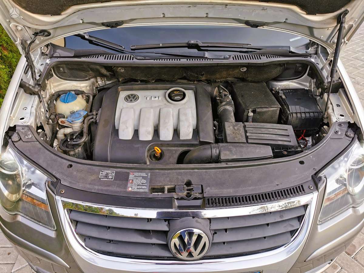 Volkswagen Touran 2008 — photo 10
