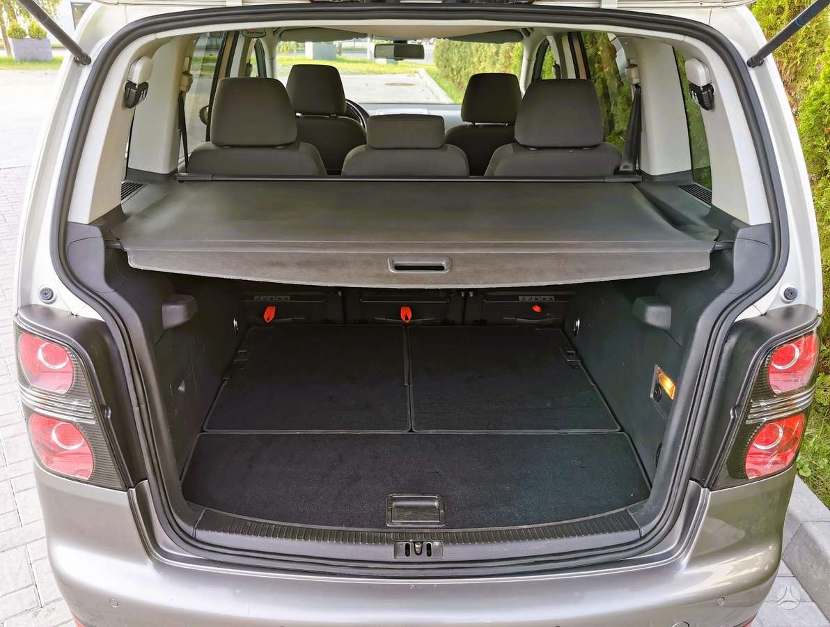 Volkswagen Touran 2008 — photo 11