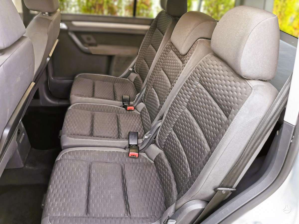 Volkswagen Touran 2008 — photo 13