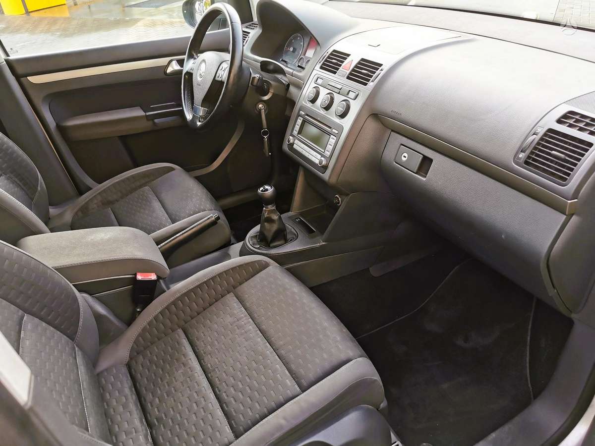 Volkswagen Touran 2008 — photo 15