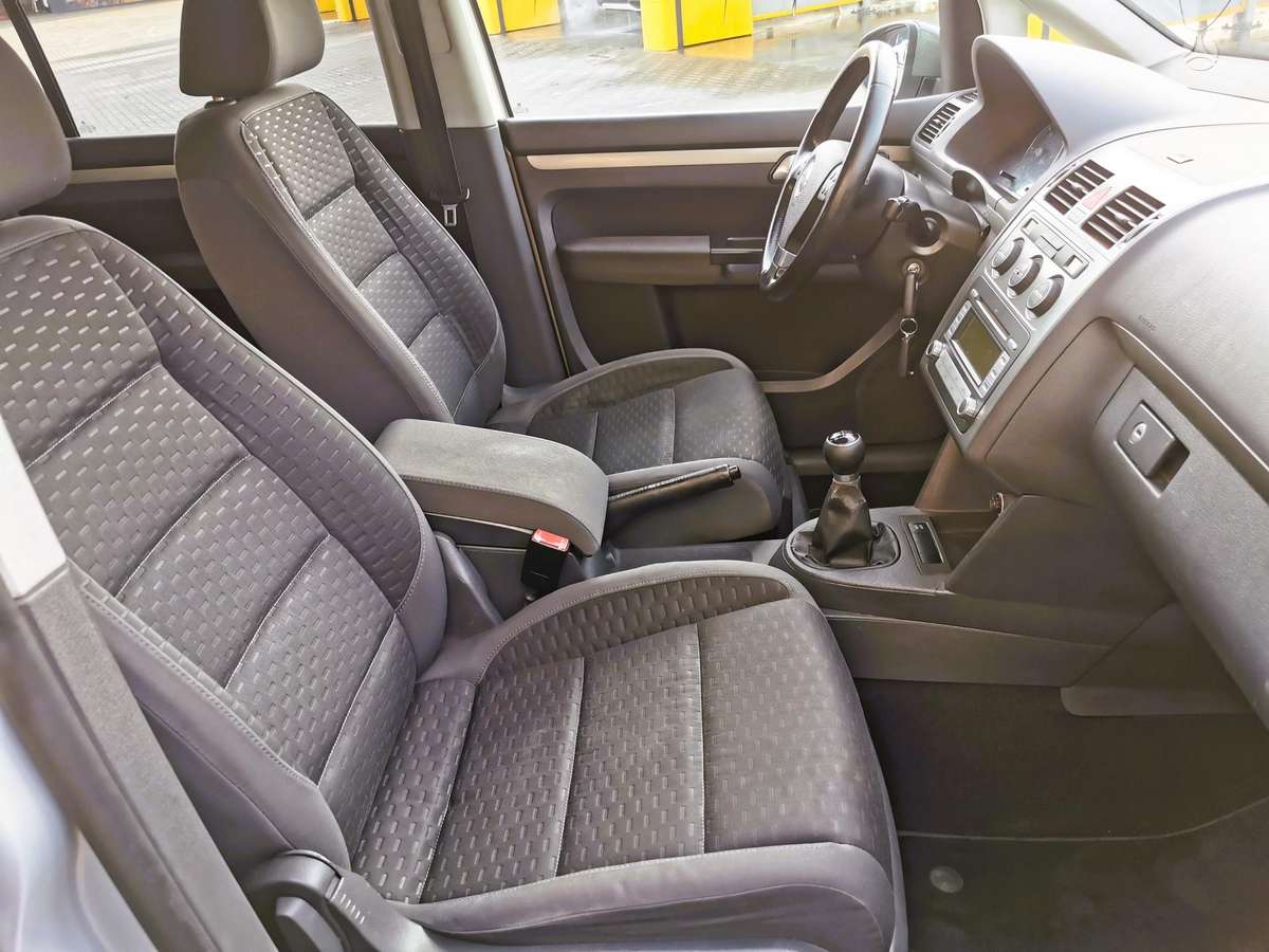 Volkswagen Touran 2008 — photo 16