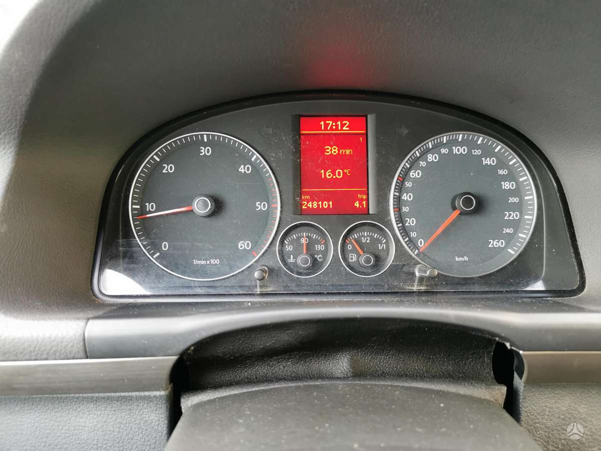 Volkswagen Touran 2008 — photo 19
