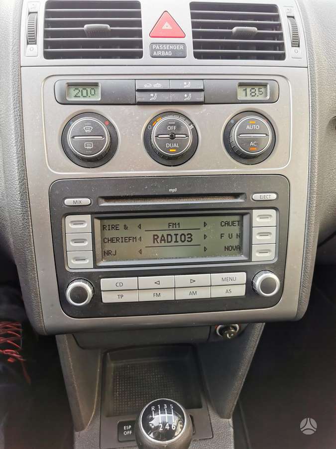 Volkswagen Touran 2008 — photo 20