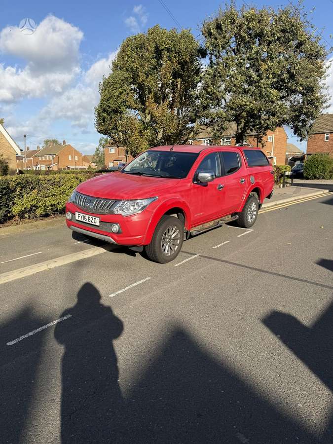 Mitsubishi L200, 2015