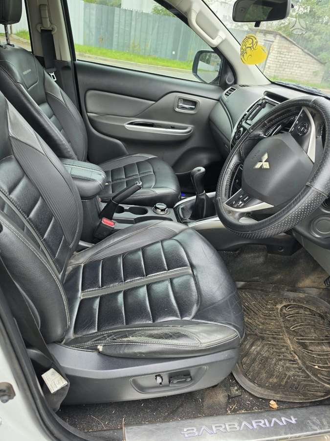 Mitsubishi L200 2015 — фото 13
