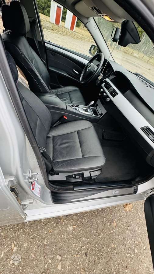 BMW 530 2009 — photo 21
