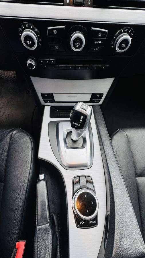 BMW 530 2009 — photo 23