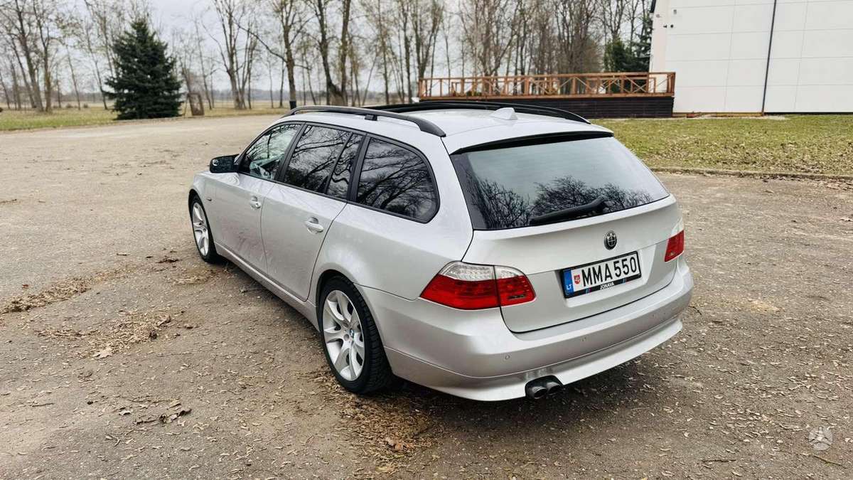 BMW 530 2009 — engine 2993 cm³, 197 HP (145kW)