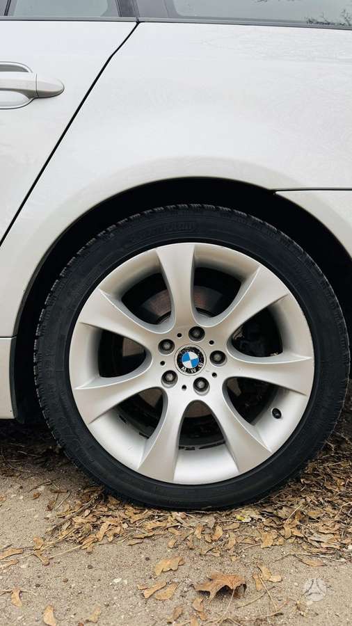 BMW 530 2009 — photo 8