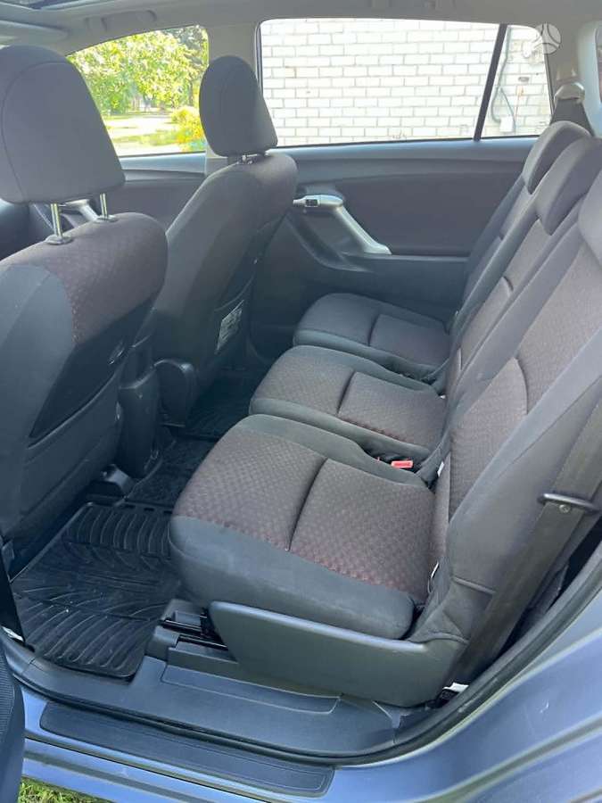 Toyota Verso 2010 — photo 10