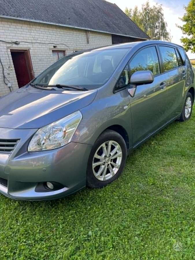 Toyota Verso 2010 — photo 14