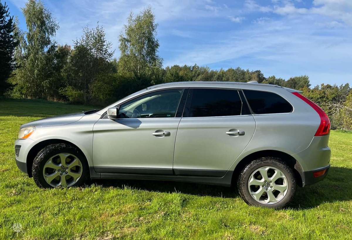 Volvo XC60 2011 — engine 3192 cm³, 230 HP (169kW)