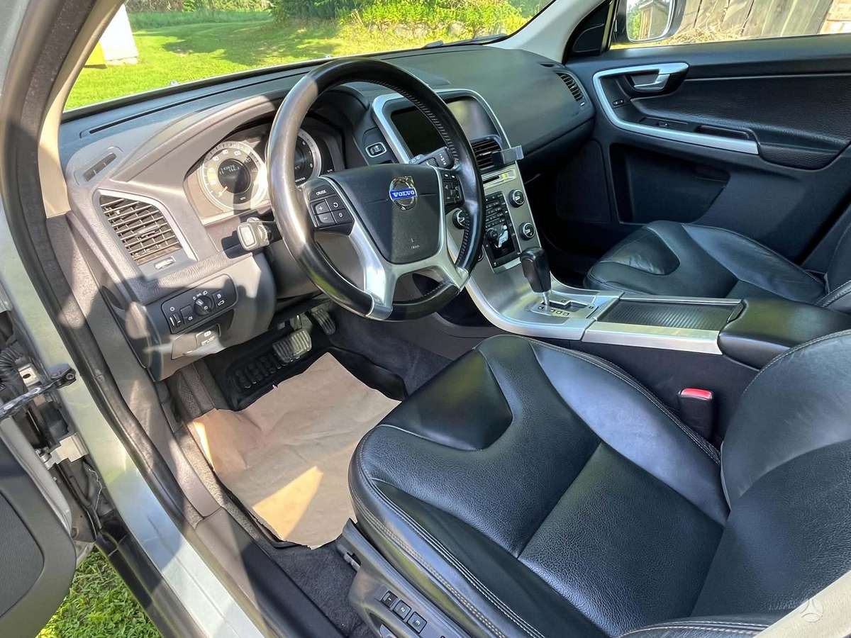 Volvo XC60 2011 — photo 5