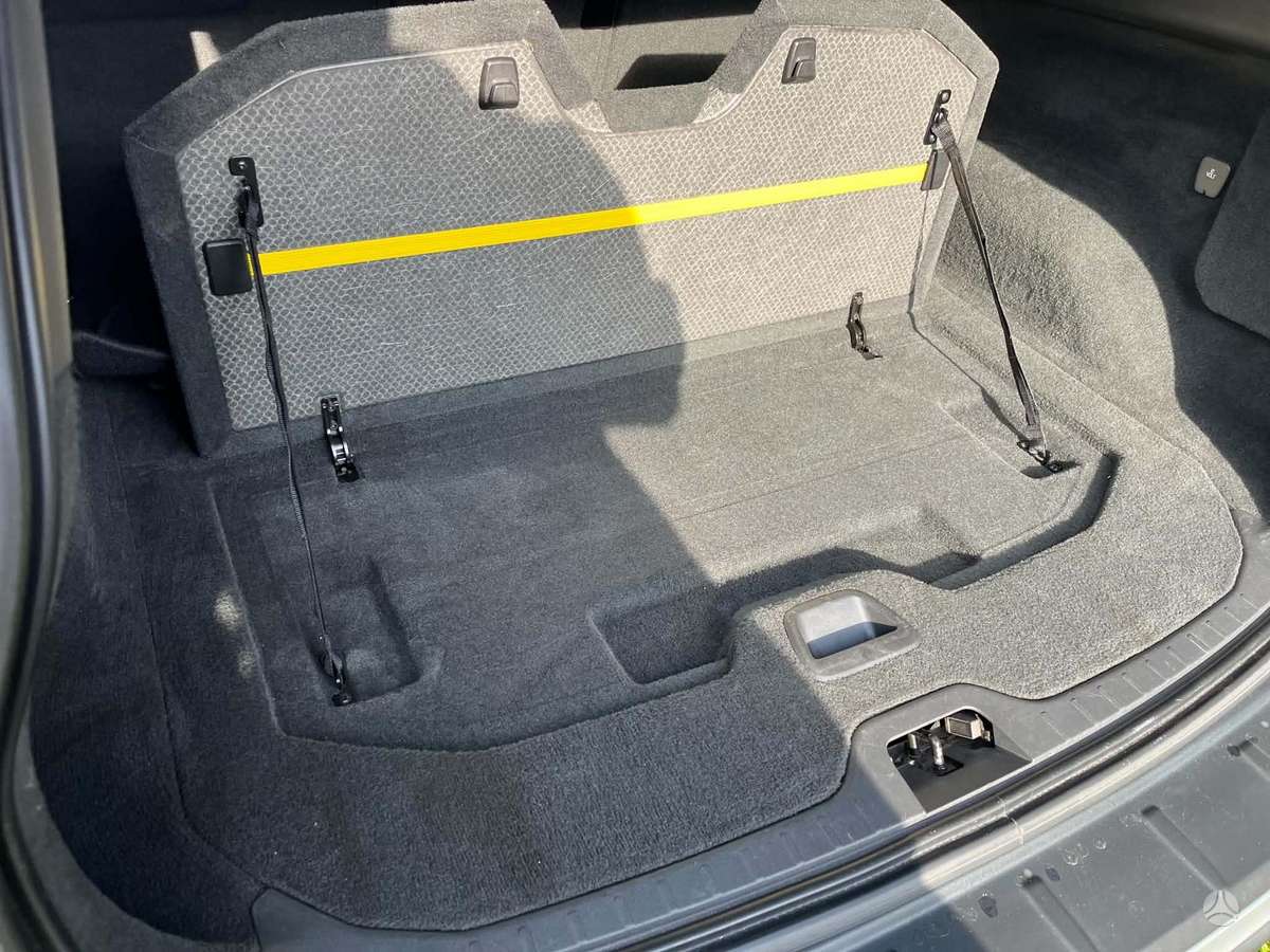Volvo XC60 2011 — photo 9