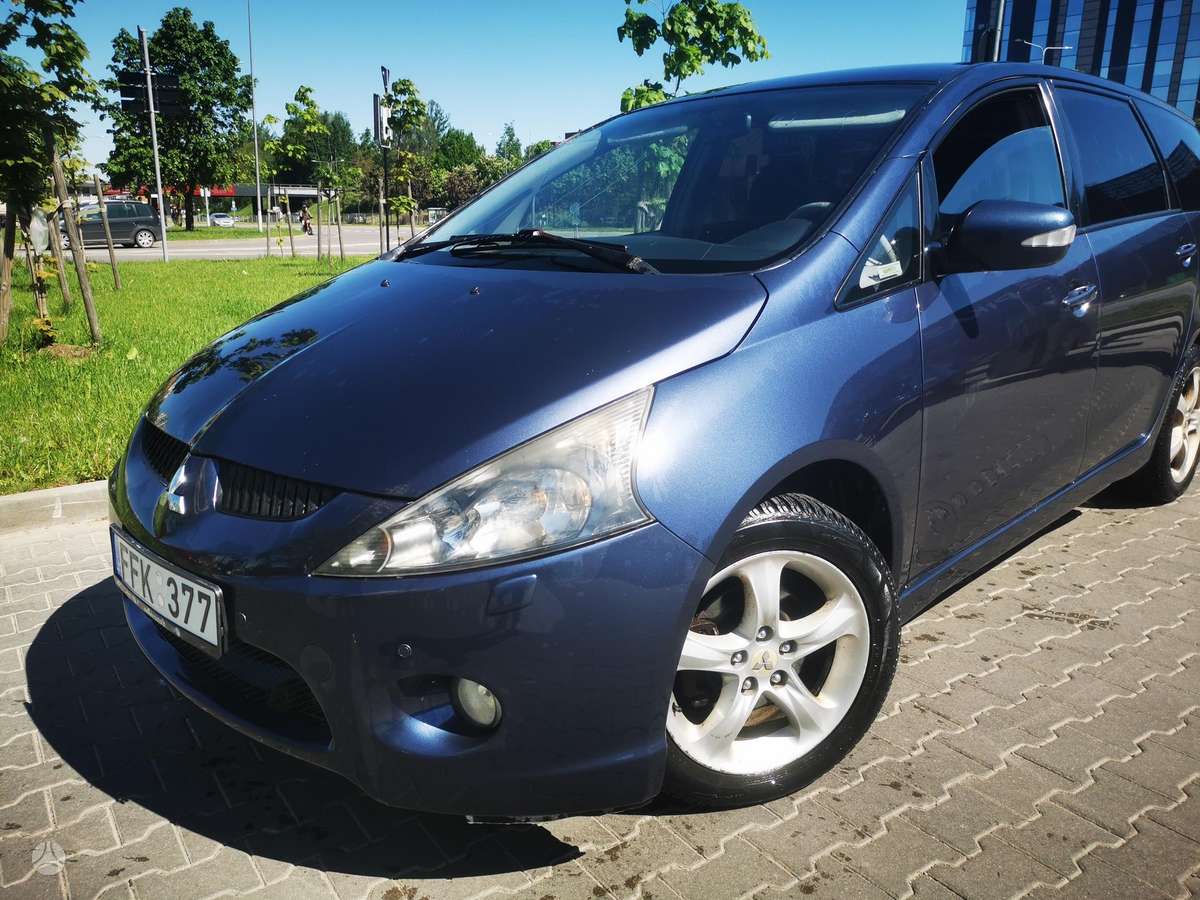 Mitsubishi Grandis 2005 — photo 13