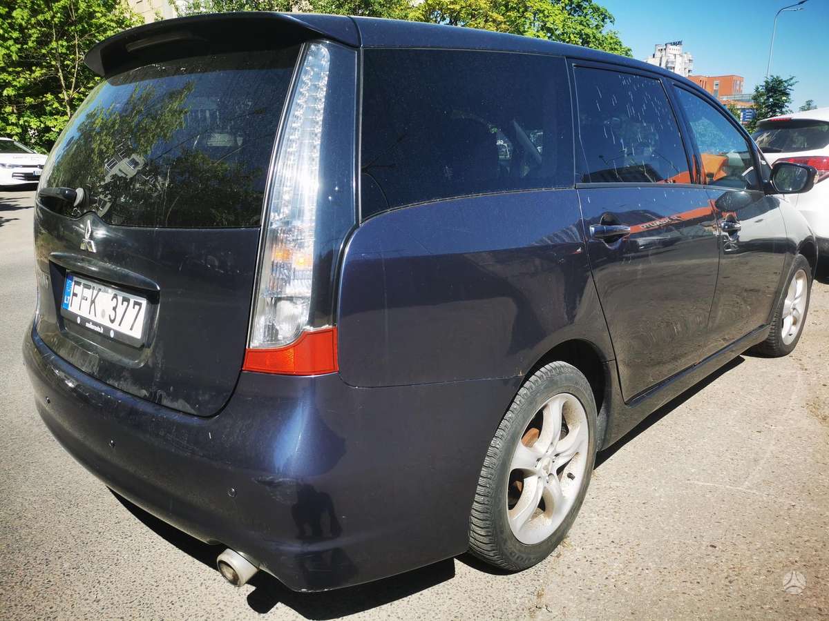 Mitsubishi Grandis 2005 — photo 5