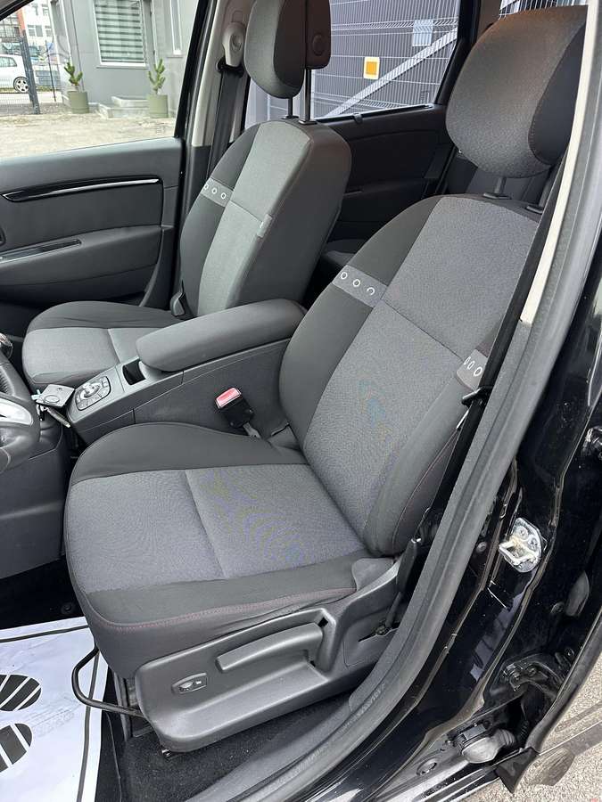 Renault Grand 2012 — photo 10
