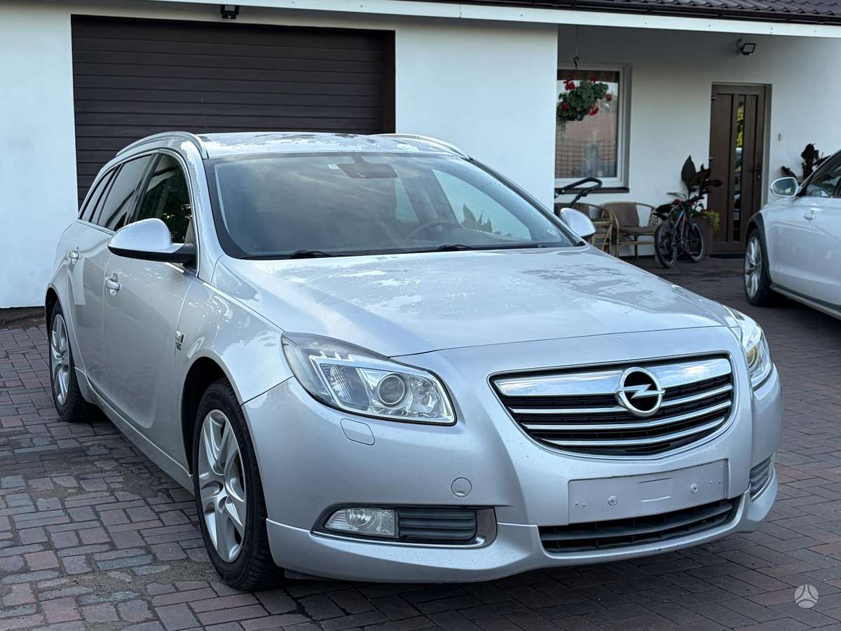 Opel Insignia 2010 — vehicle for AFU Ukraine