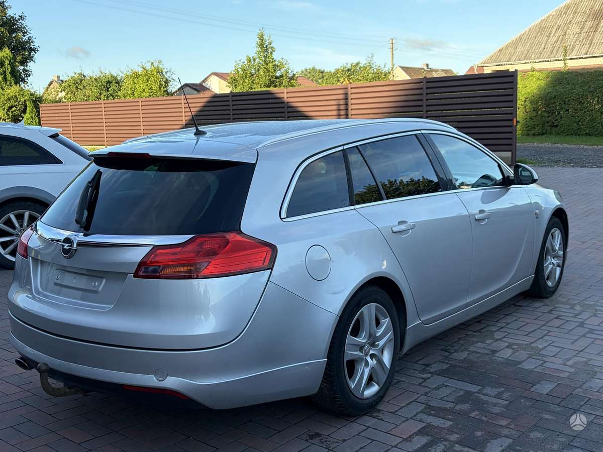 Opel Insignia 2010 — photo 6