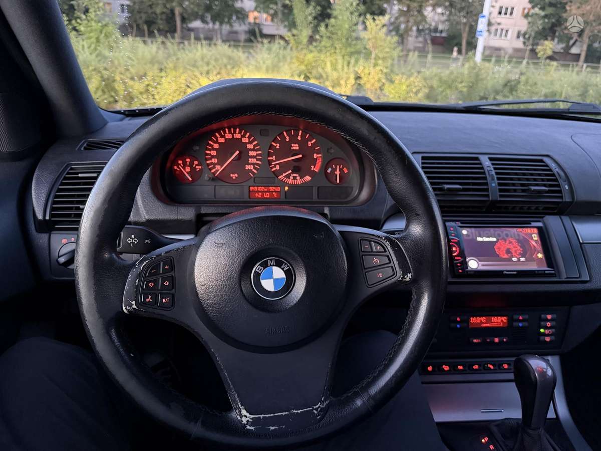 BMW X5 2004 — фото 12