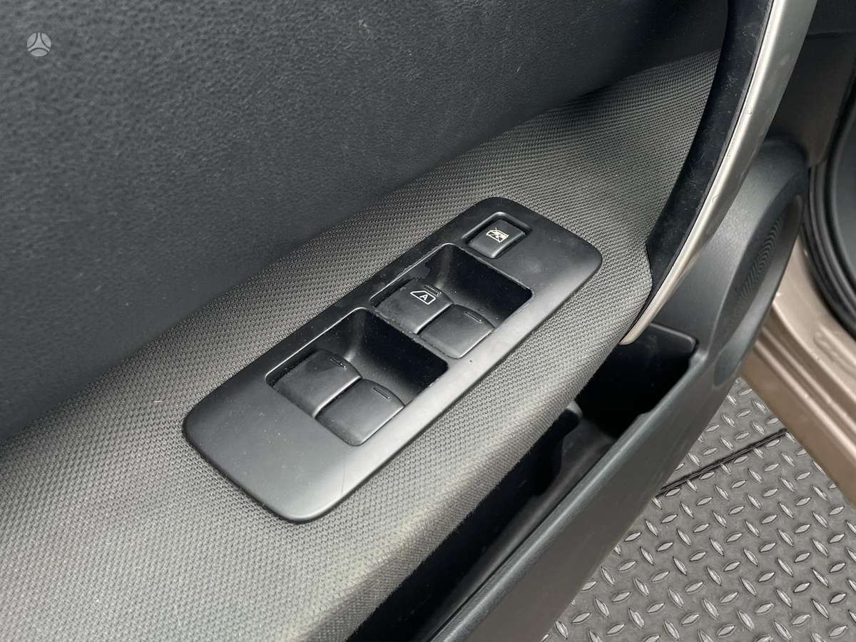 Nissan Qashqai 2010 — photo 12