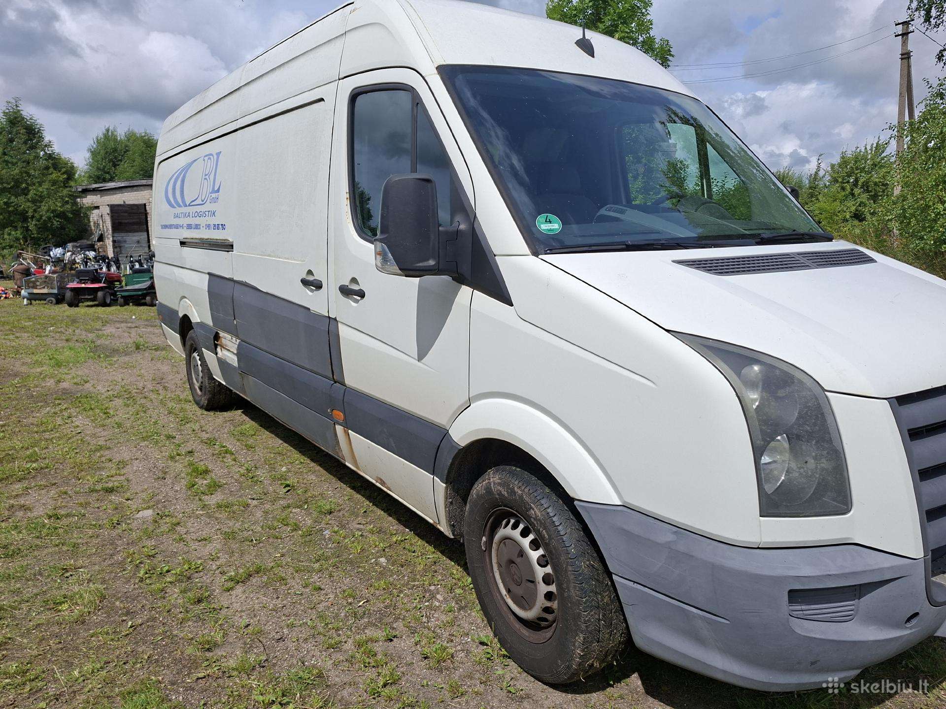Volkswagen Crafter 2010 — photo 12