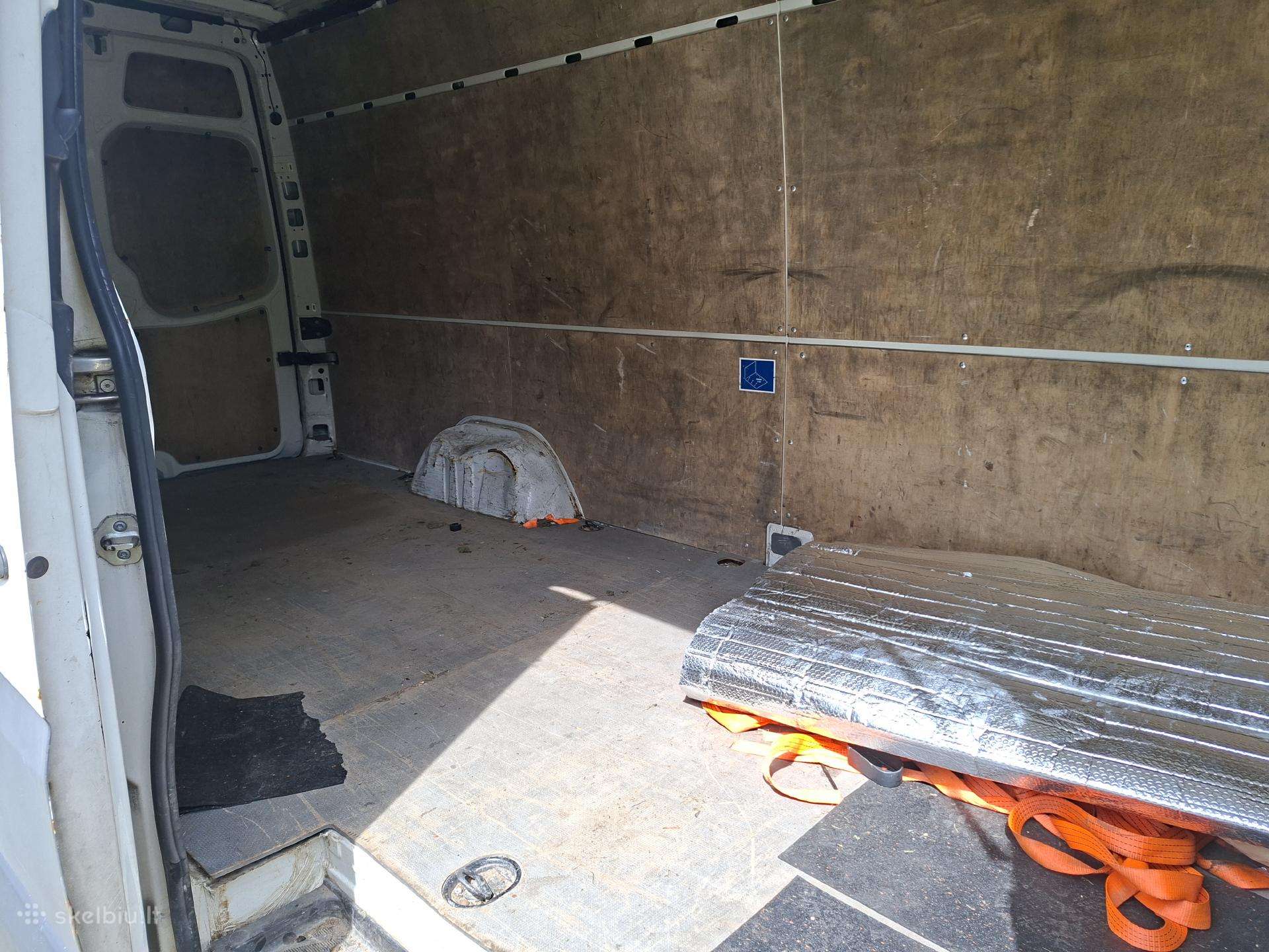 Volkswagen Crafter 2010 — photo 6