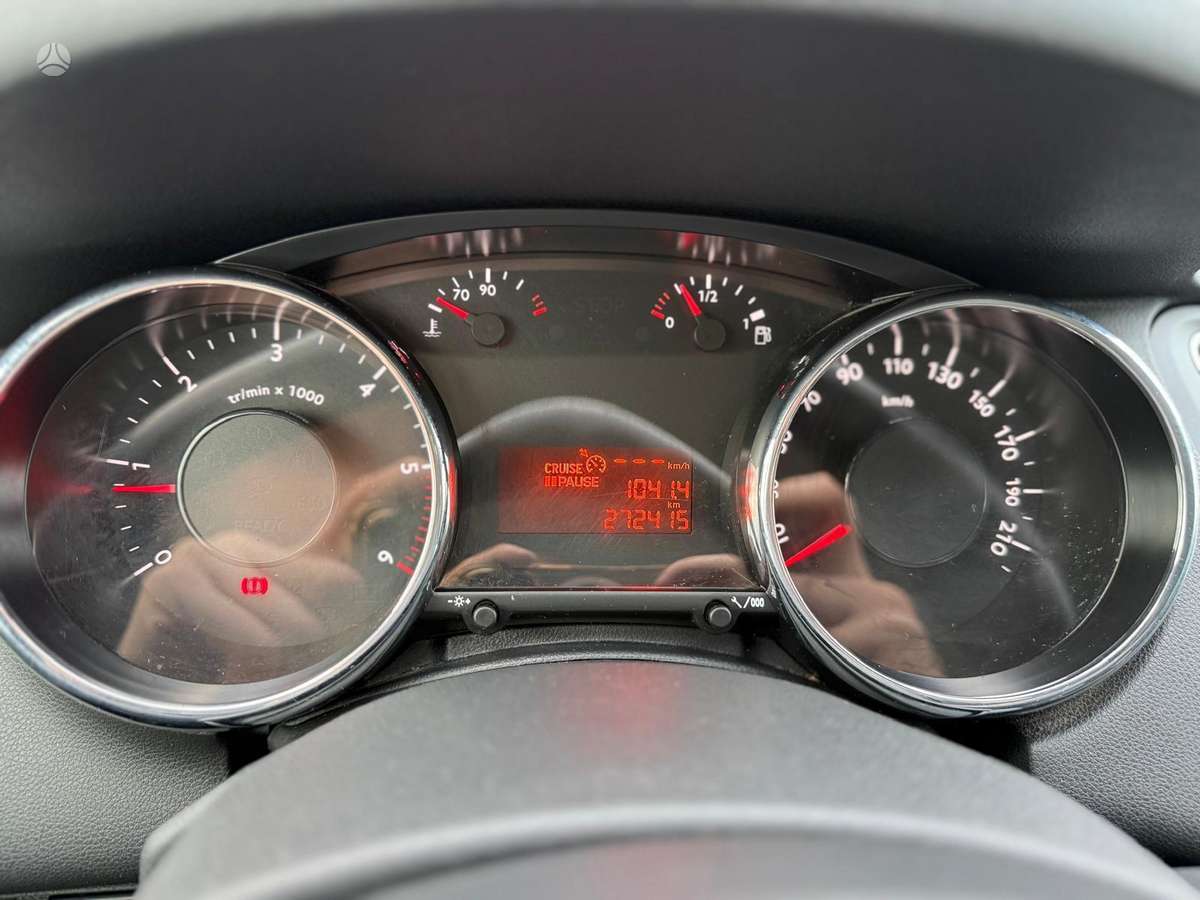 Peugeot 5008 2013 — фото 10