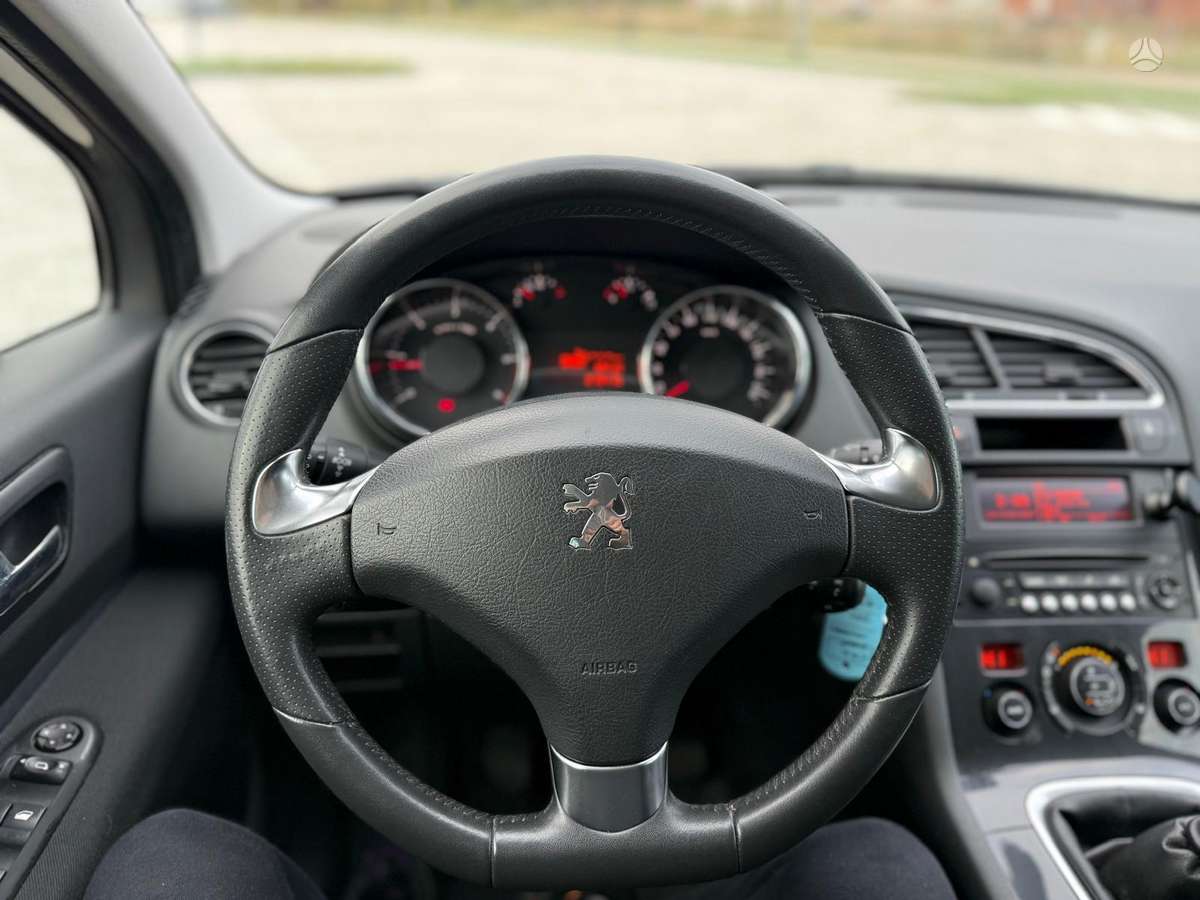 Peugeot 5008 2013 — фото 12