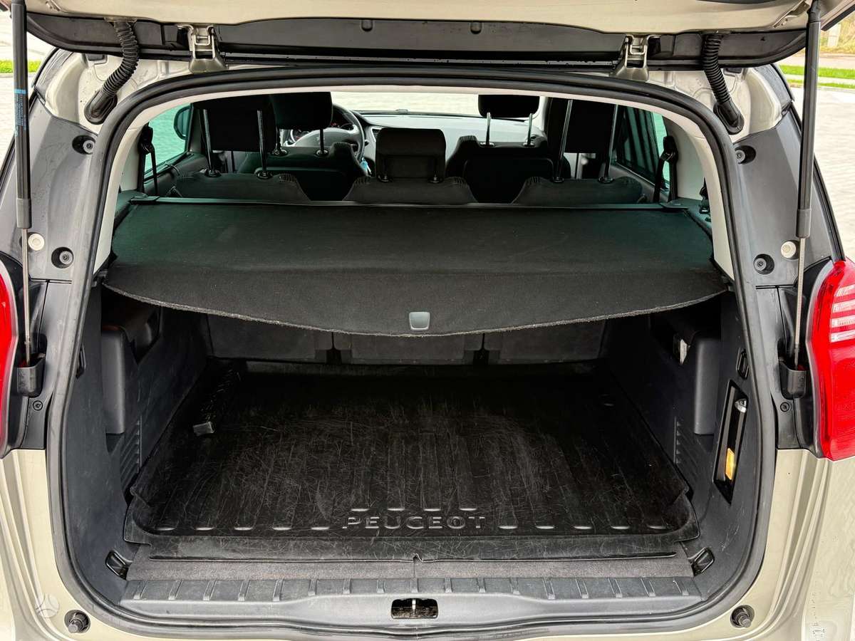 Peugeot 5008 2013 — фото 16