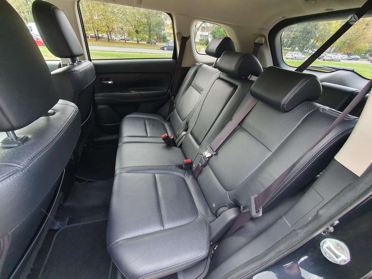 Mitsubishi Outlander 2013 — photo 15