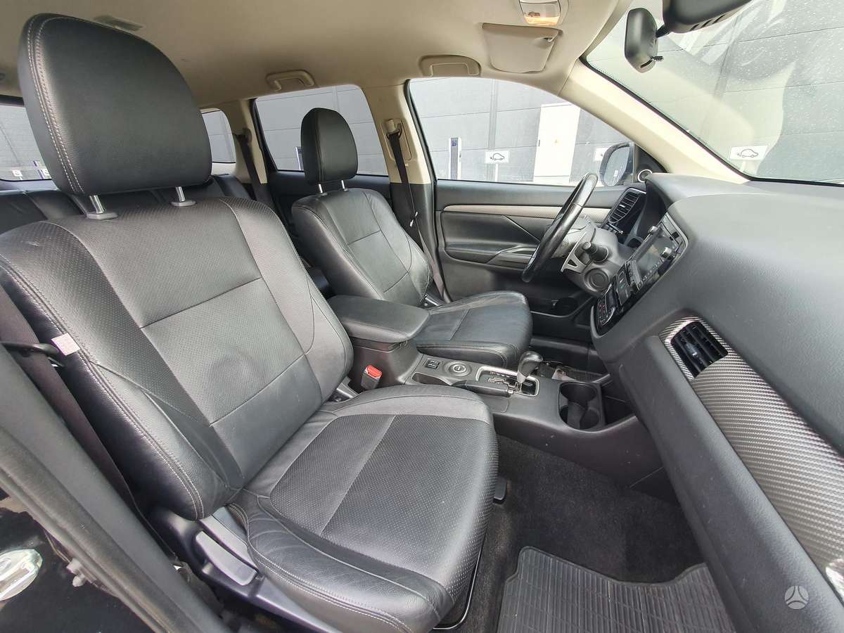 Mitsubishi Outlander 2013 — photo 19