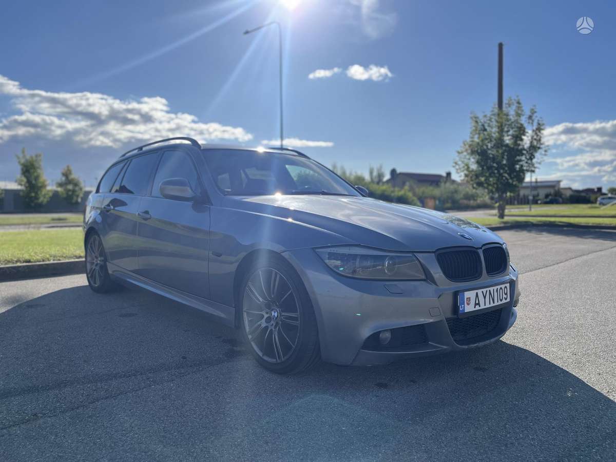 BMW 325, 2008