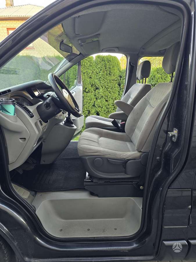 Renault Trafic 2005 — photo 11