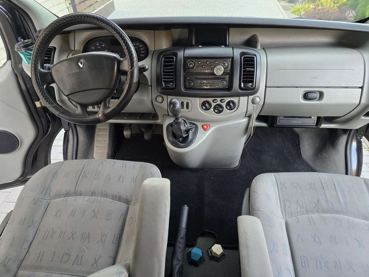 Renault Trafic 2005 — photo 13