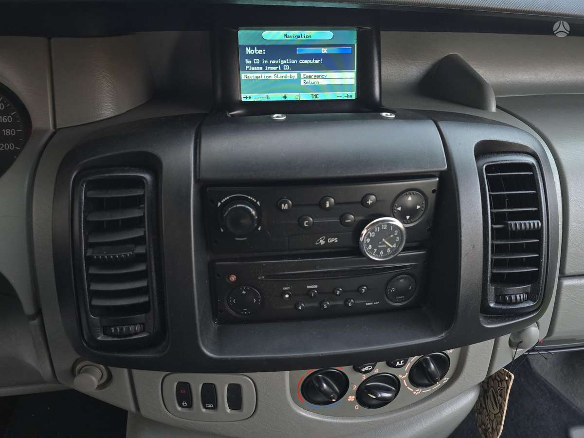 Renault Trafic 2005 — photo 22