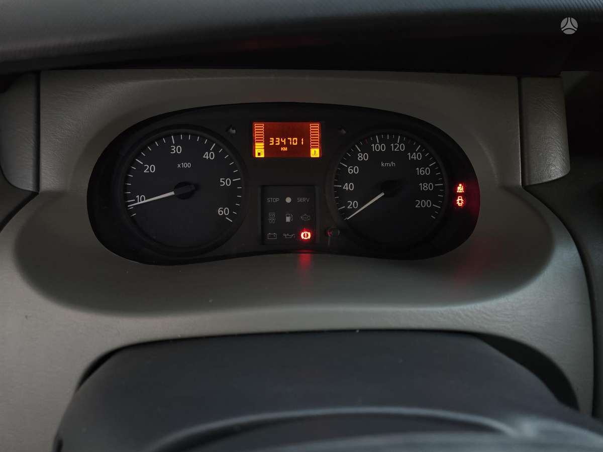 Renault Trafic 2005 — photo 23