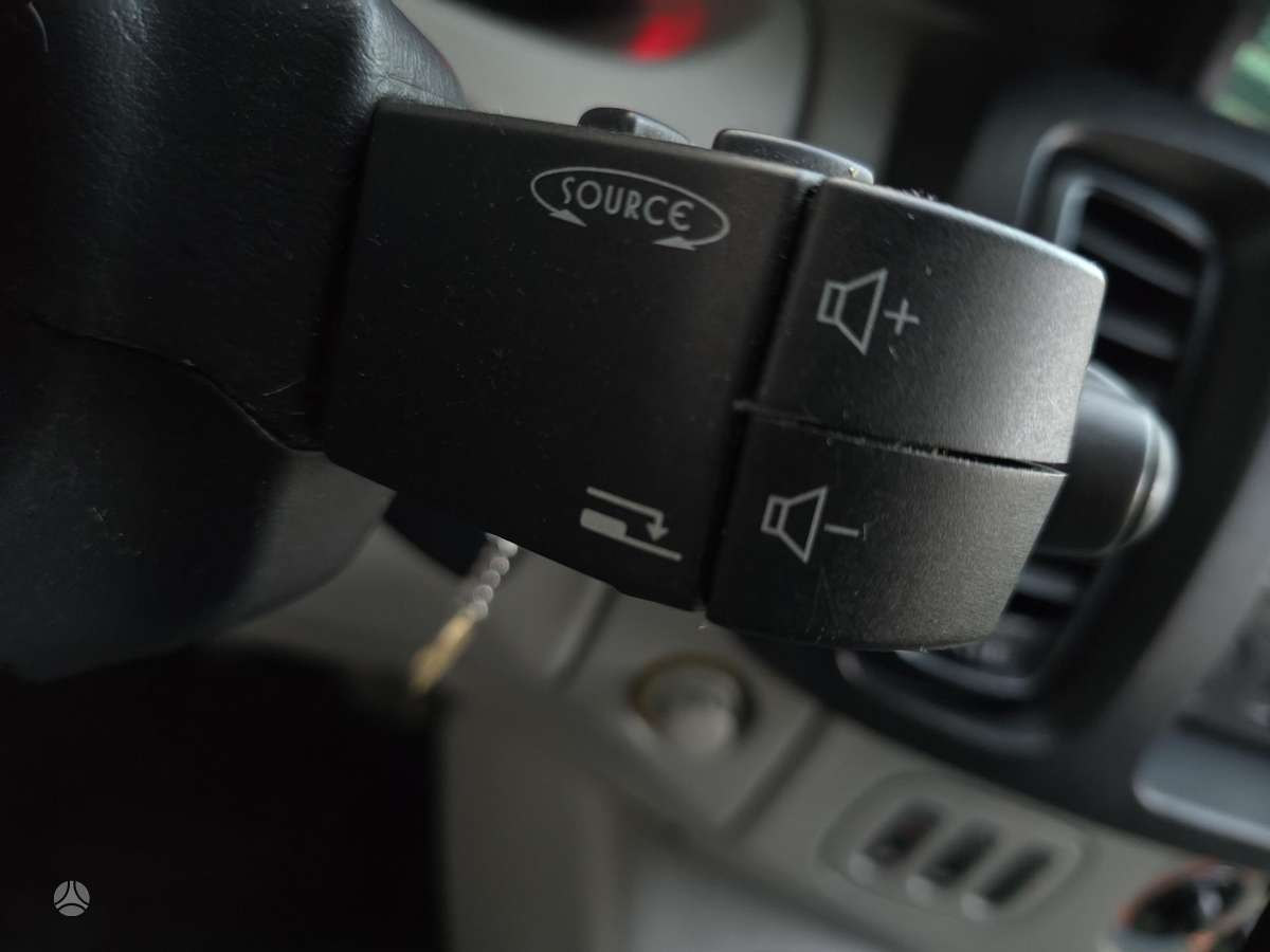 Renault Trafic 2005 — photo 24
