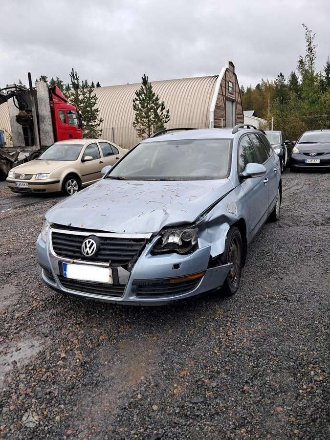 Volkswagen Passat 2008 — вигляд ззаду