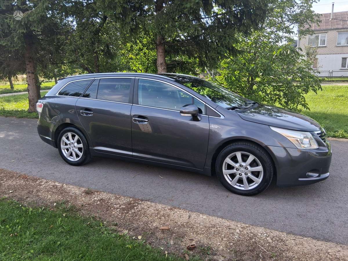 Toyota Avensis 2009 — photo 13