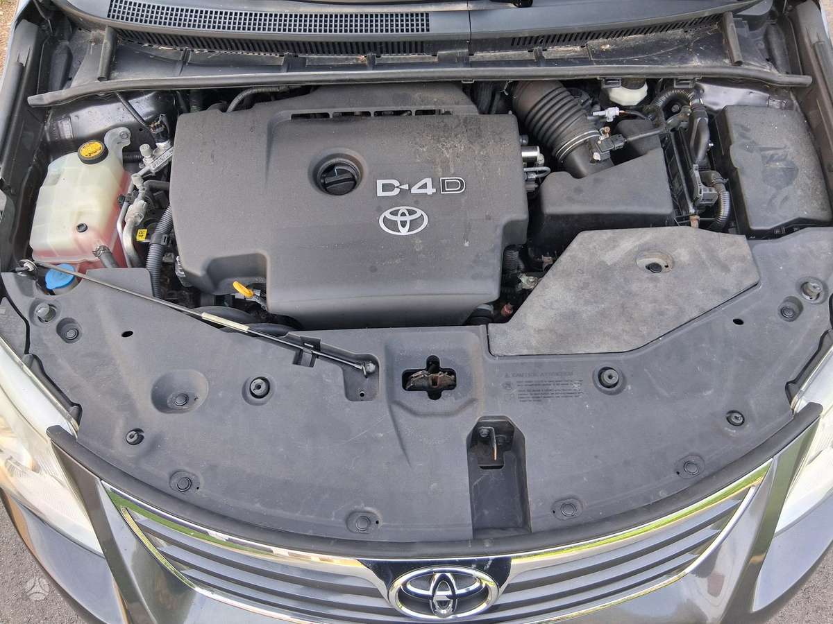 Toyota Avensis 2009 — photo 40