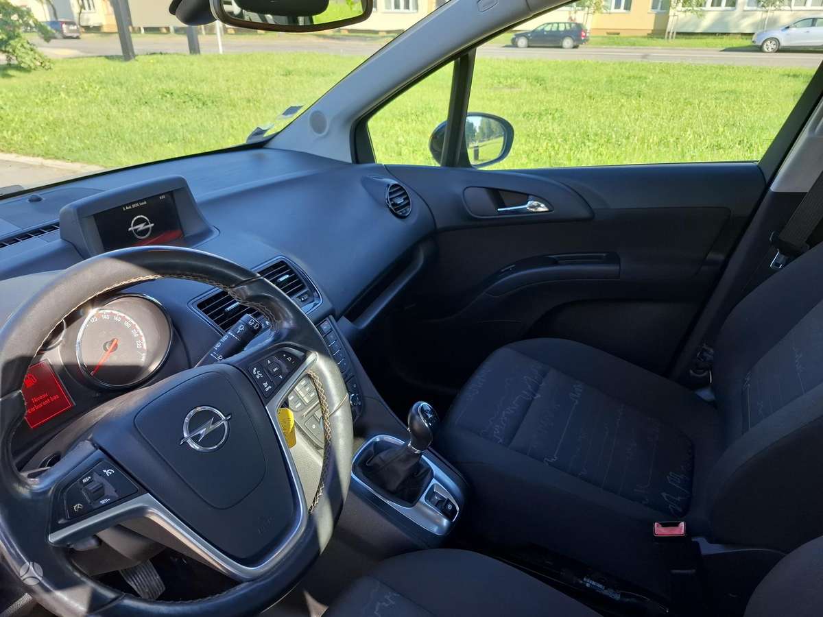Opel Meriva 2014 — photo 14