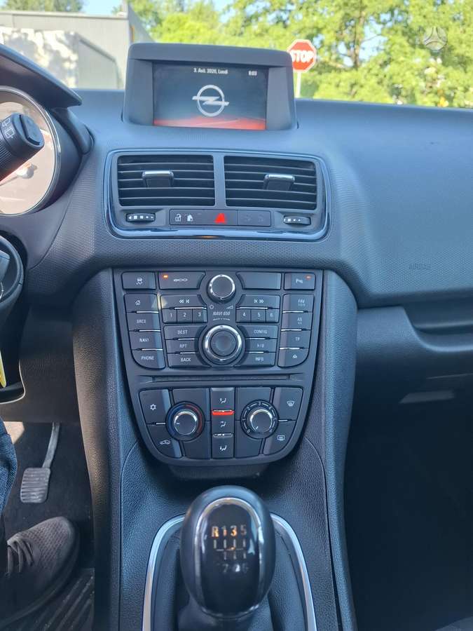 Opel Meriva 2014 — photo 17
