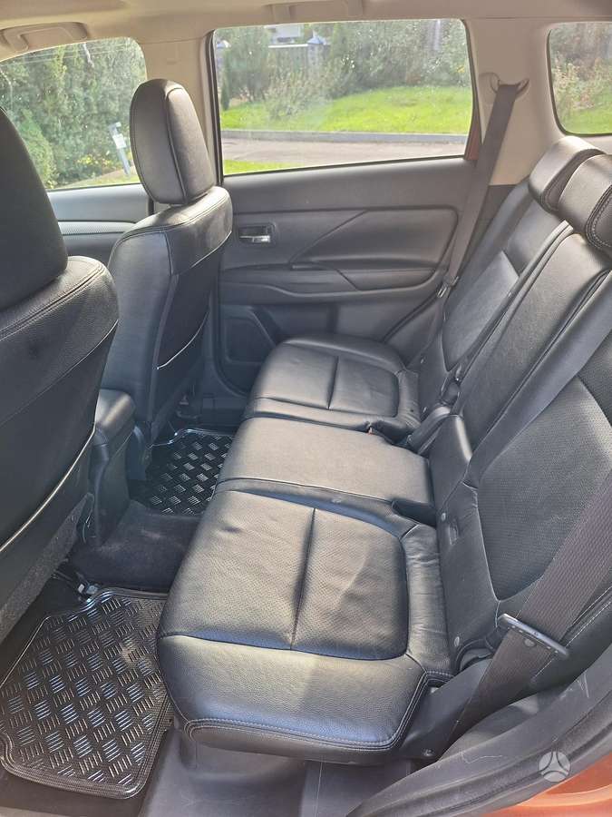 Mitsubishi Outlander 2012 — photo 7